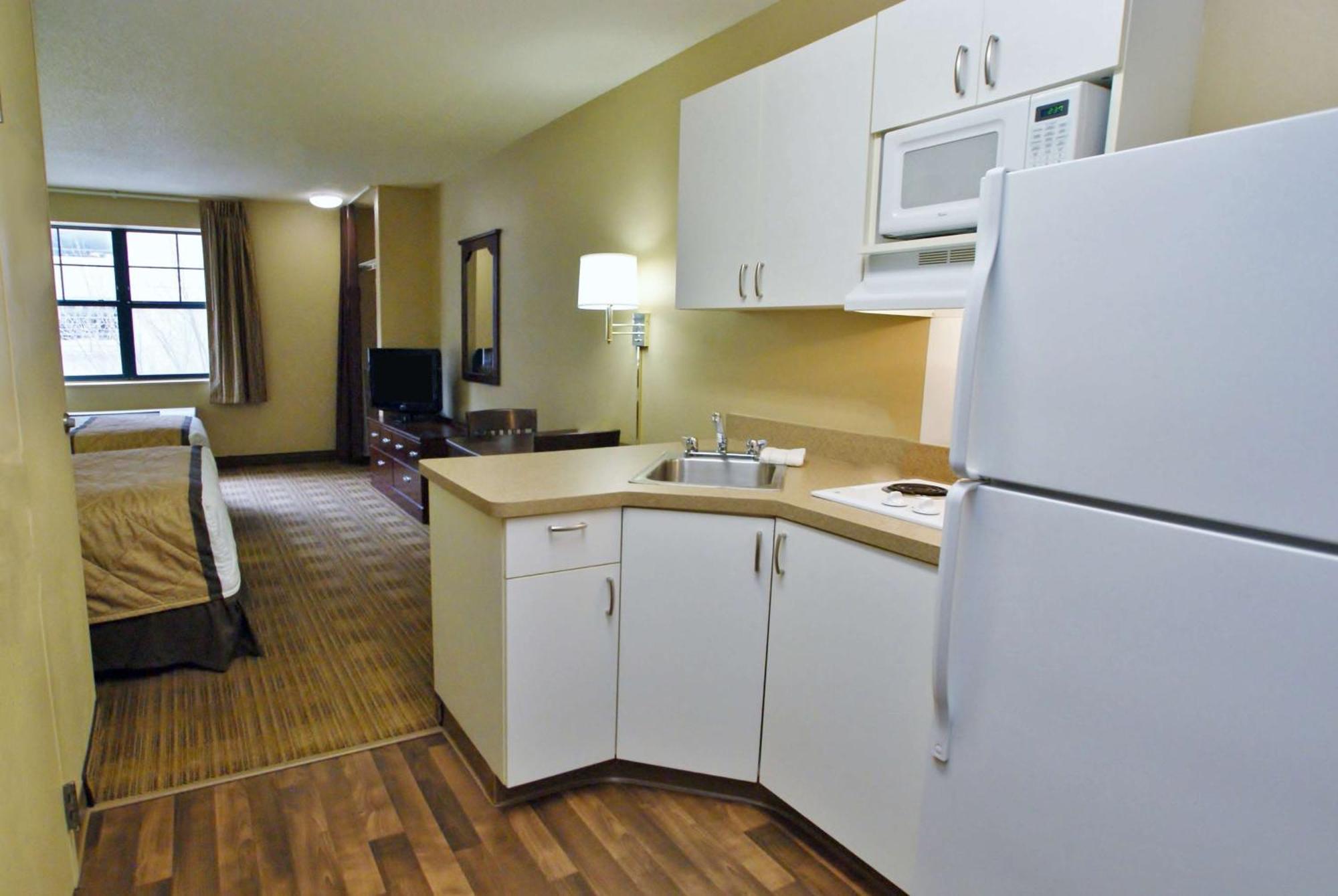 Extended Stay America Suites - New York City - Laguardia Airport Dış mekan fotoğraf
