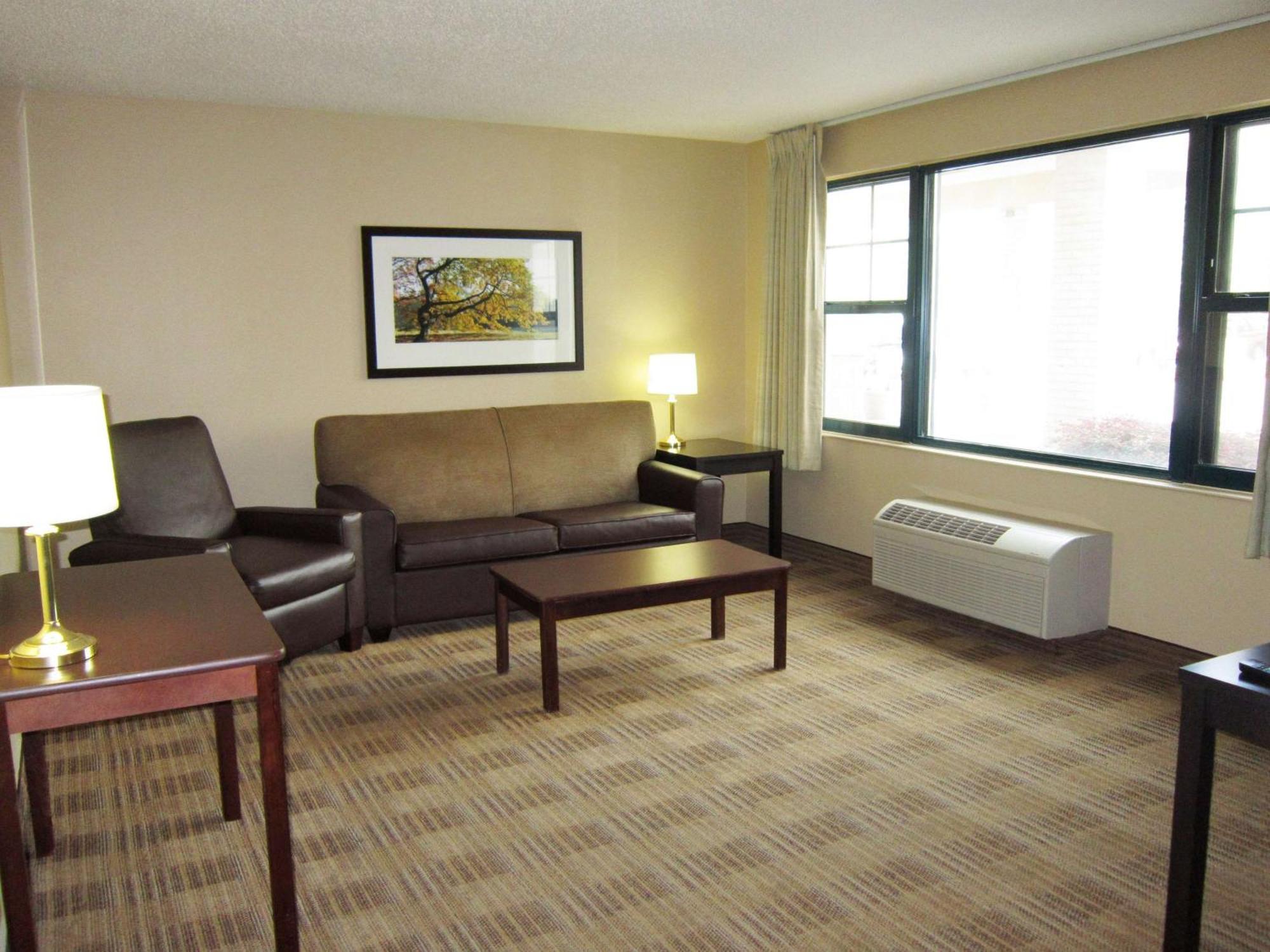 Extended Stay America Suites - New York City - Laguardia Airport Dış mekan fotoğraf