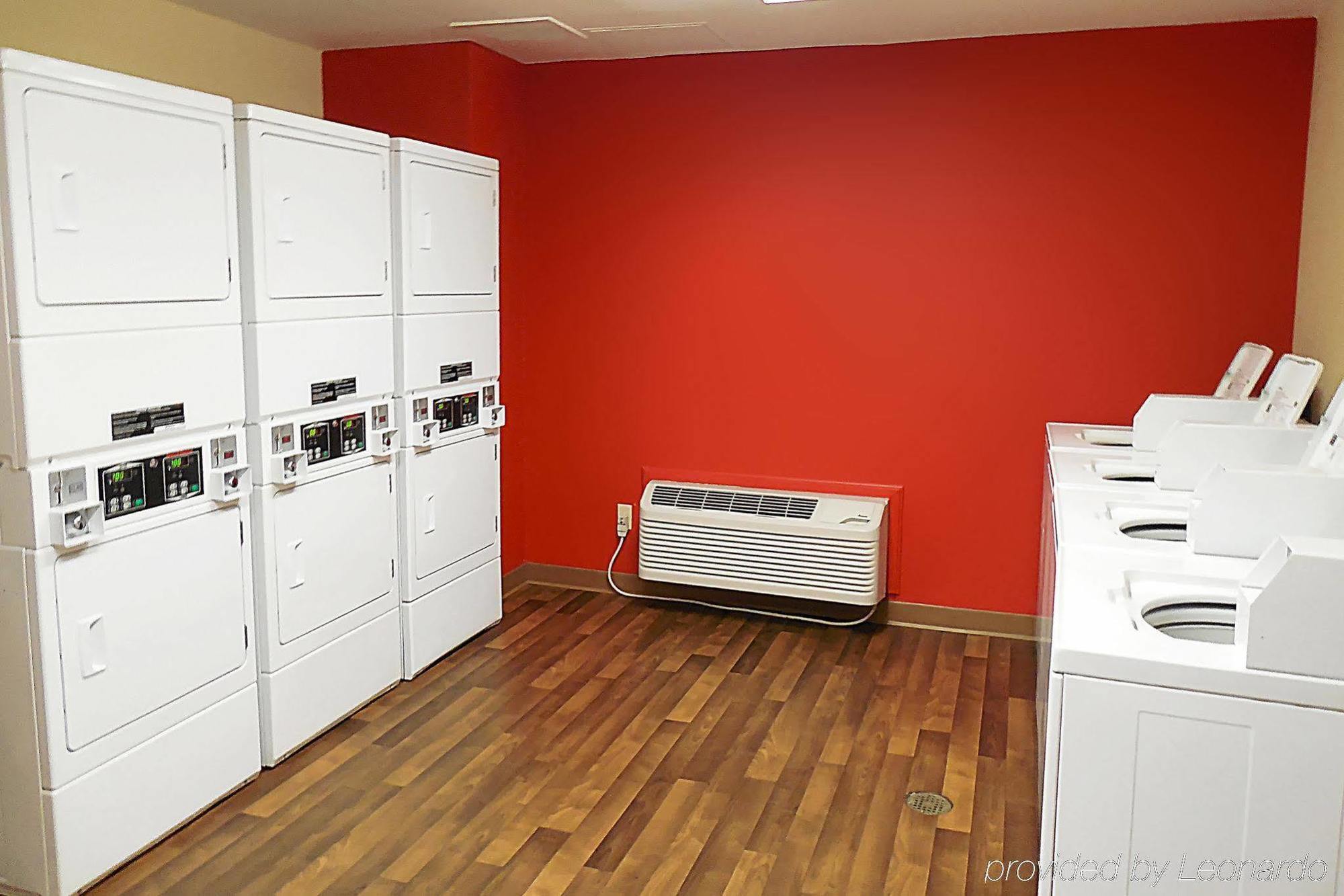 Extended Stay America Suites - New York City - Laguardia Airport Dış mekan fotoğraf